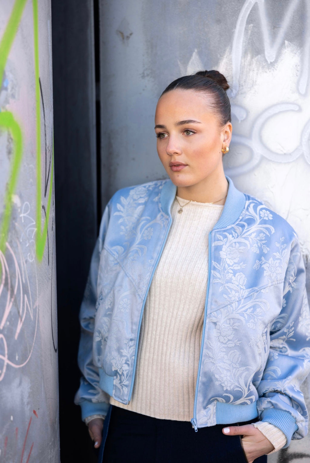 Bomber jacket in viola