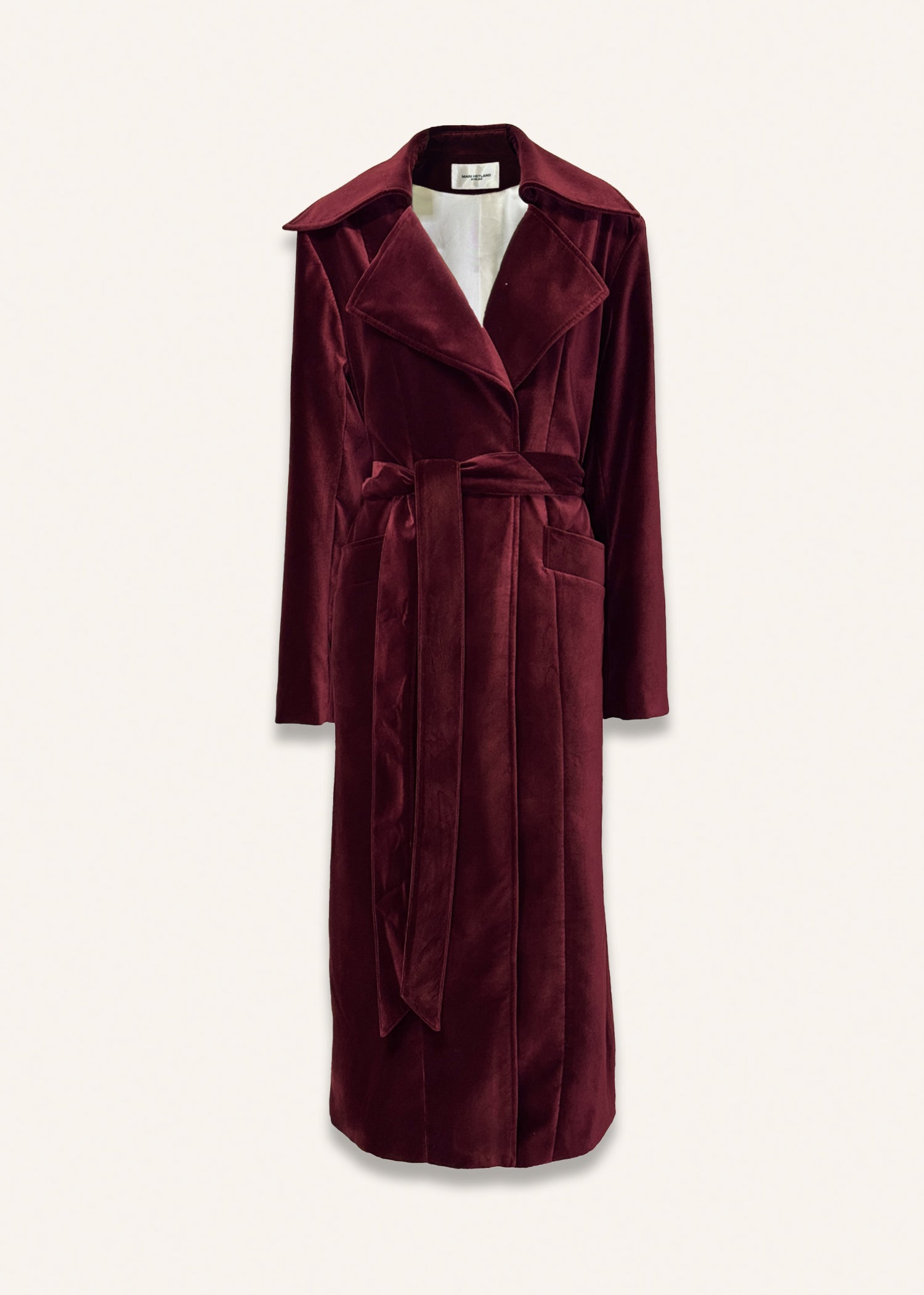 Long coat in wine red