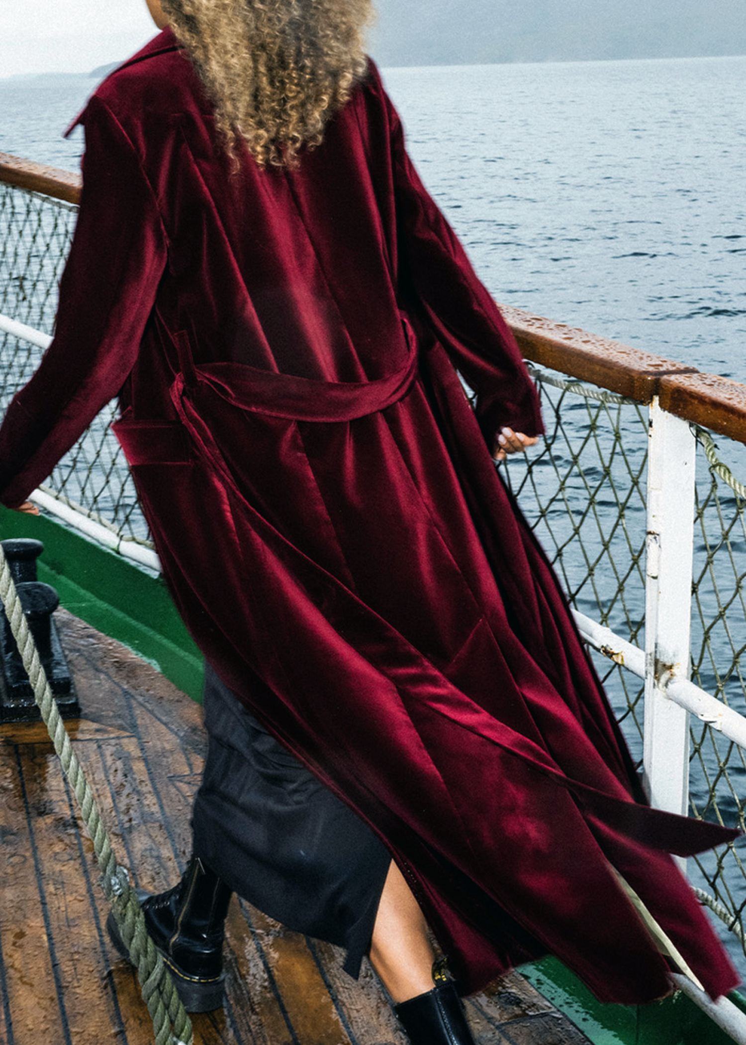 Long velvet coat in wine red